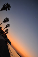 月と夕焼け