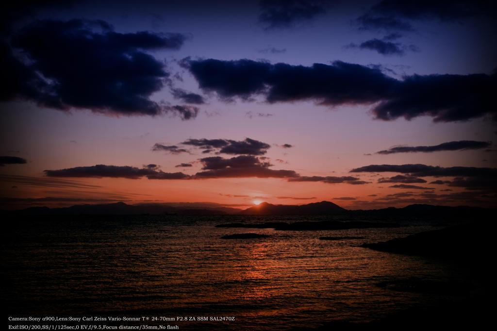 Sunset of beach in Yakeno☆