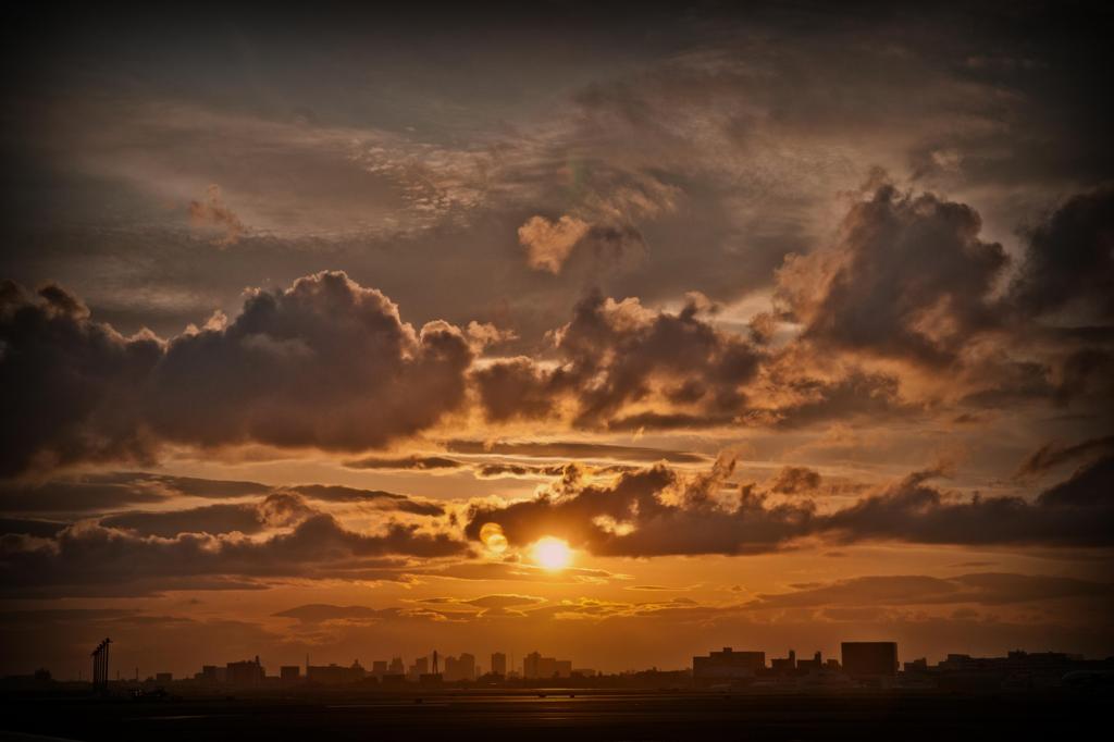 Evening sun in Haneda Airpot☆