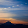 富士とヒコーキ雲