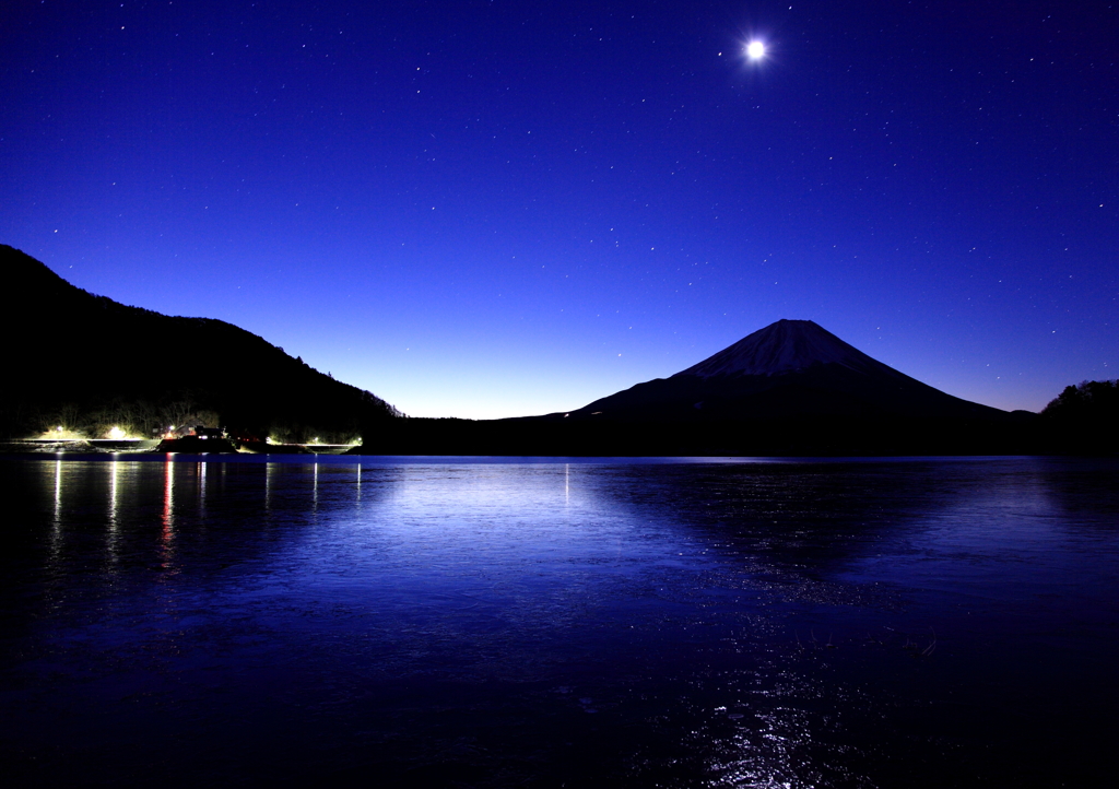 夜明け前の富士