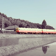 赤と黄色の電車