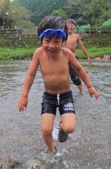 水遊び　逃走
