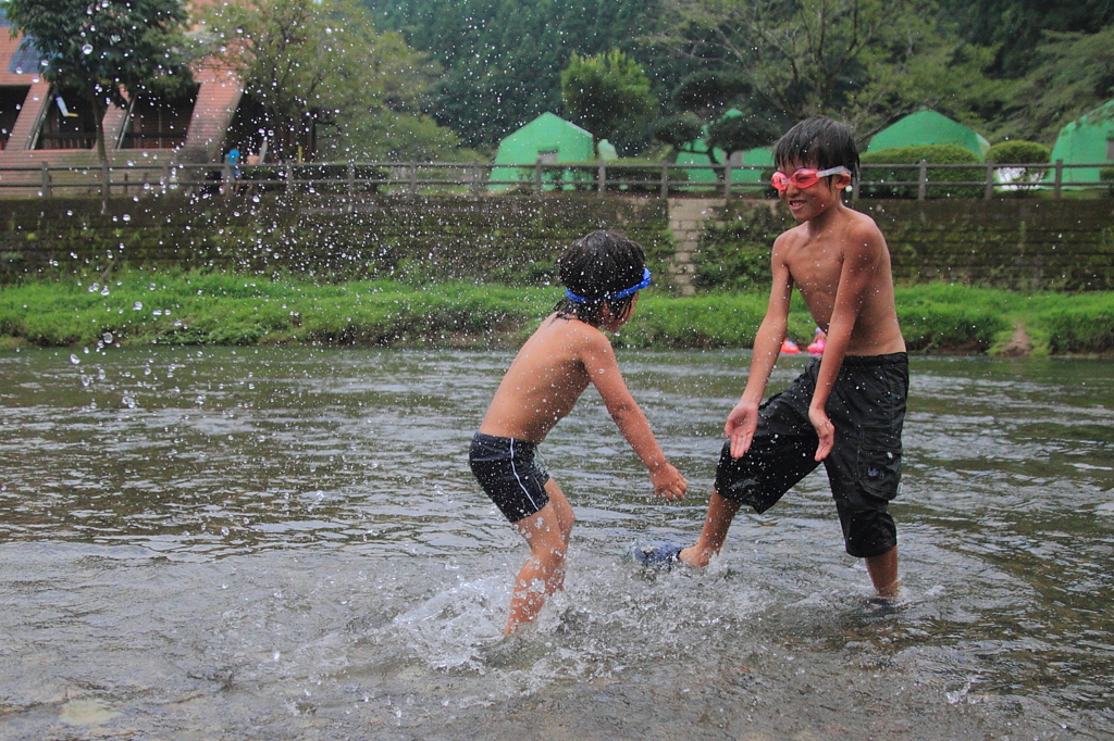 水遊び　白兵戦