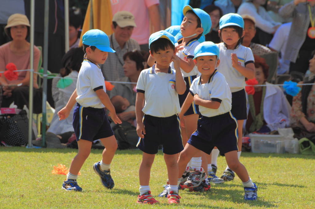 幼稚園の仲間たちと