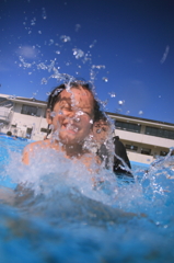水かけ遊び