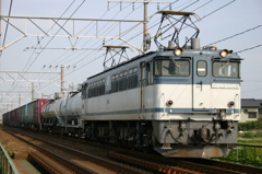 EF65-1048 貨物列車