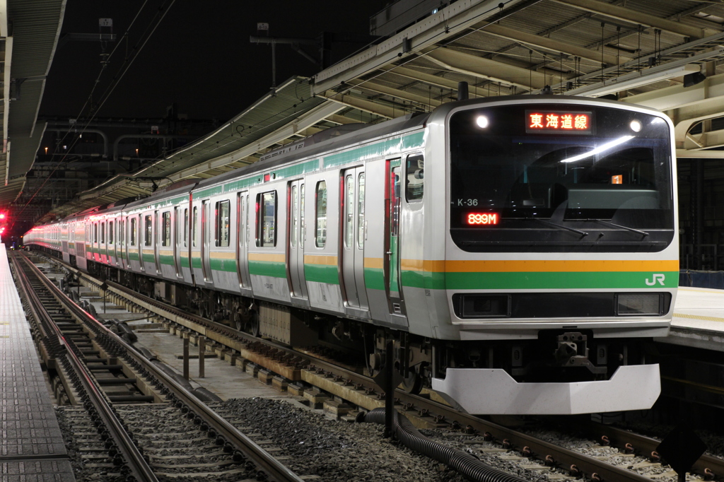 東海道線E231系（夜）
