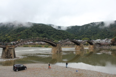 雨上がりの錦帯橋