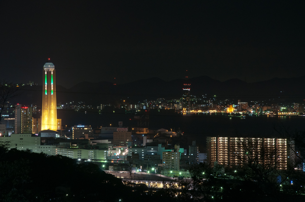 海峡の夜