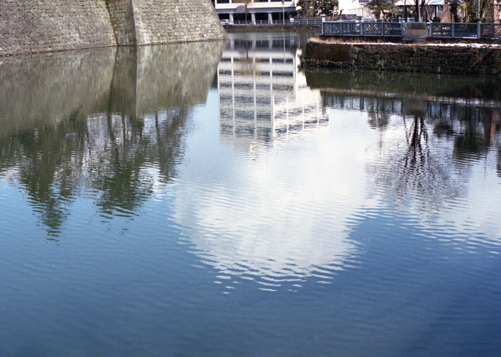 福井県庁お堀01
