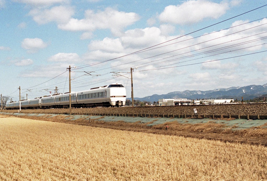 しらさぎorサンダーバード01