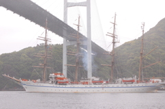 日本丸出港