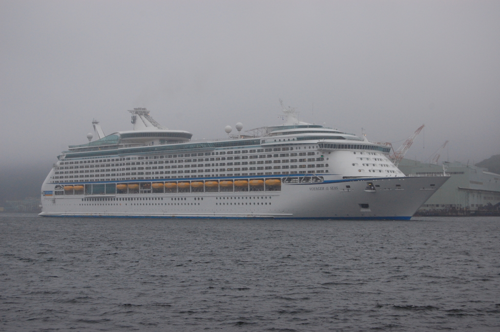 “ＶＯＹＡＧＥＲ　ＯＦ　ＴＨＥ　ＳＥＡＳ”　　長崎寄港