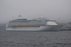 “ＶＯＹＡＧＥＲ　ＯＦ　ＴＨＥ　ＳＥＡＳ”　　長崎寄港
