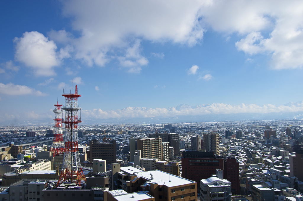 富山市役所展望台より