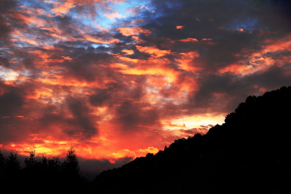 霞む夕景