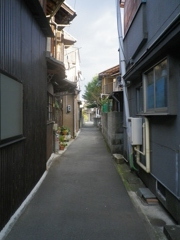 実家前