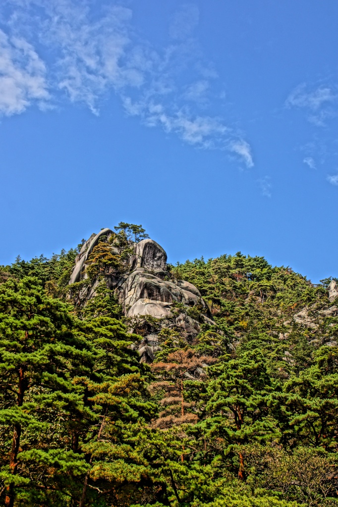 20111025027