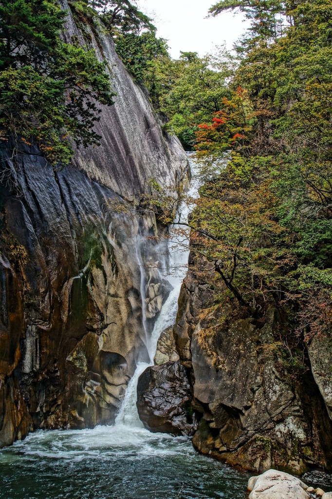 20111025100