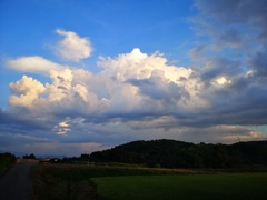 猛暑日の雲