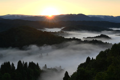 越後三山と朝日