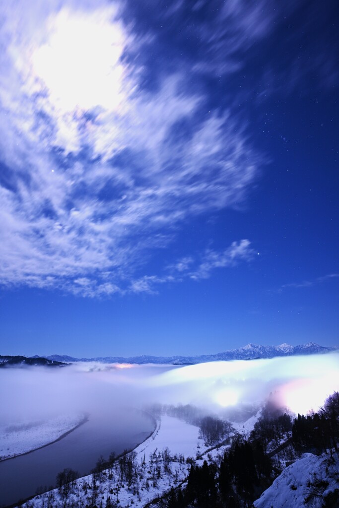 月夜の雲海