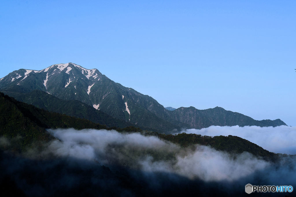雲海の越後駒ケ岳