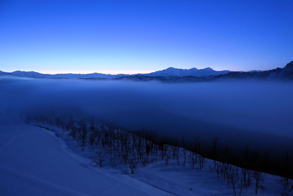 未明の越後三山