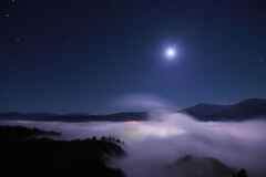 月夜の雲海