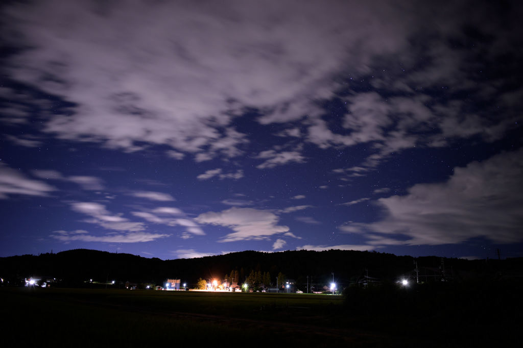 雲と星空
