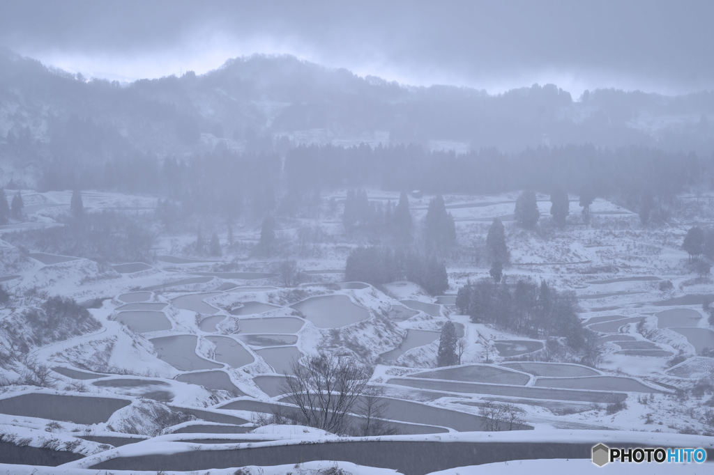 雪に霞む星峠