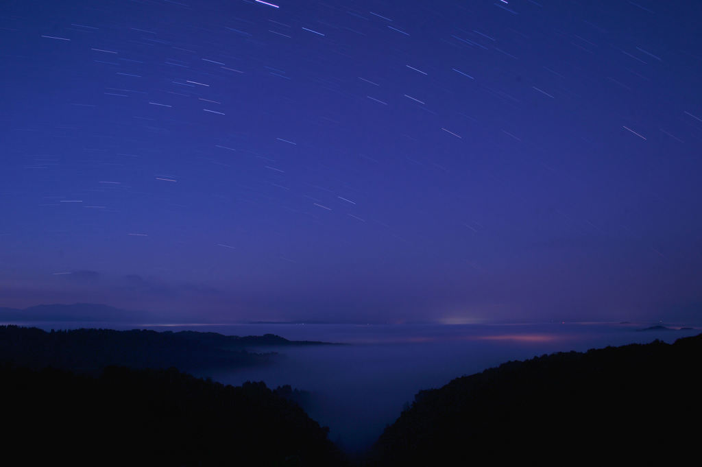雲海と星空