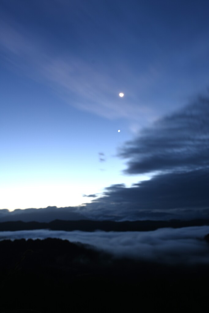 夜明け前