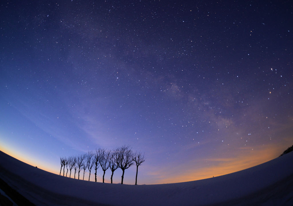 夜明け前の星空