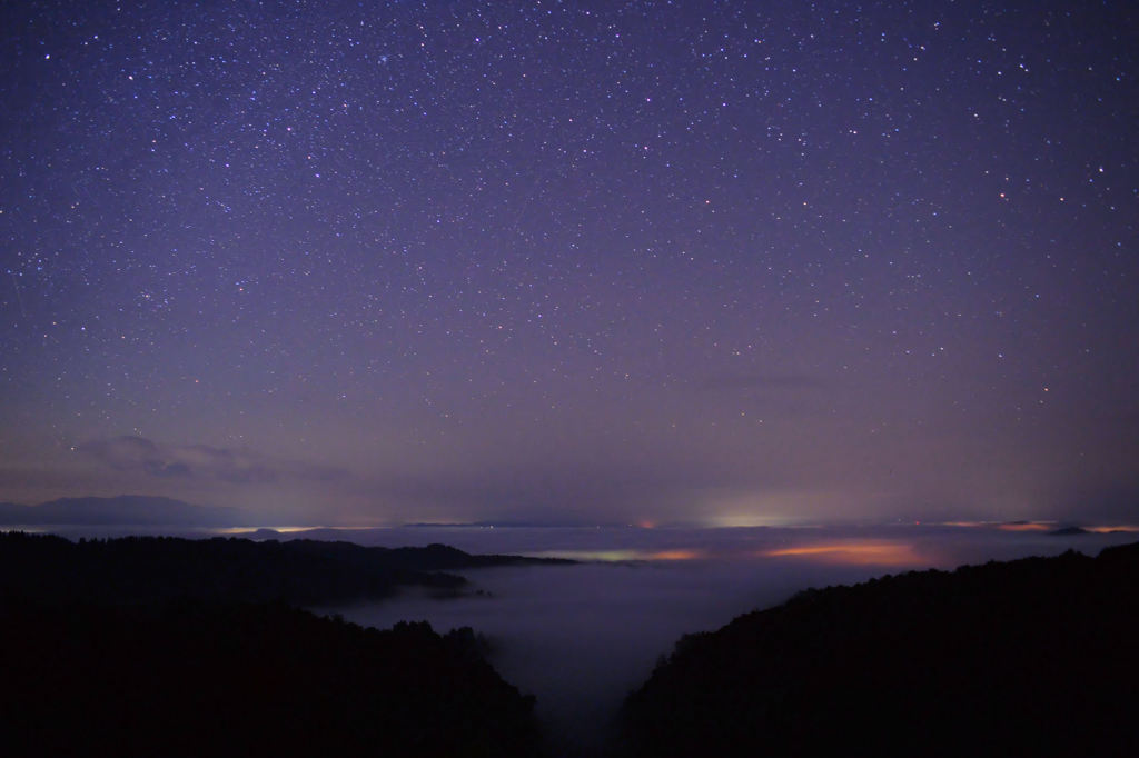 雲海と星空