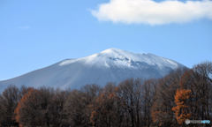 雪の浅間山