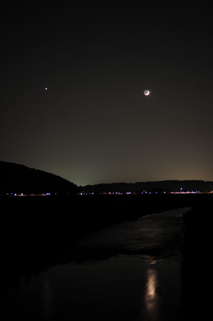 一番星と月