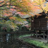 水辺のお堂