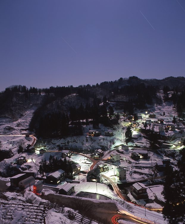 雪の里山