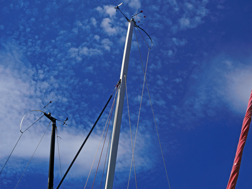 マストと夏空　P1650144zz