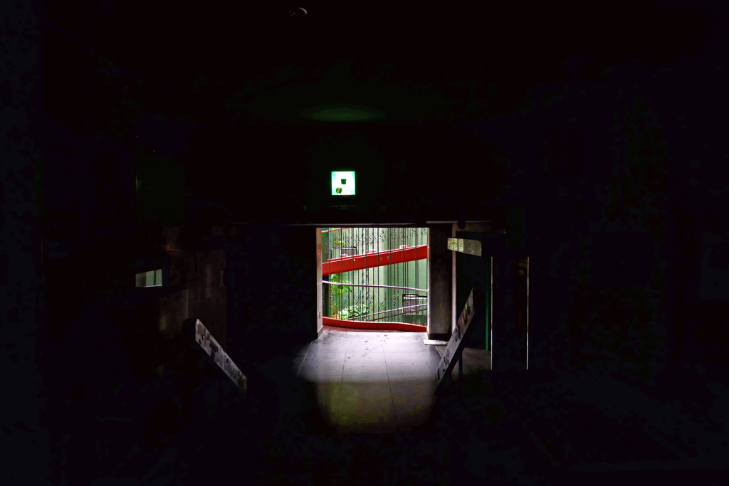 非常口　P1450308zz