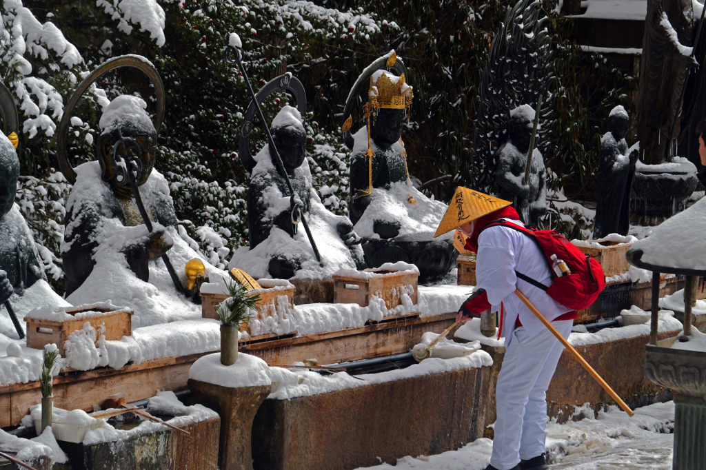 雪の巡礼　P1146876zz
