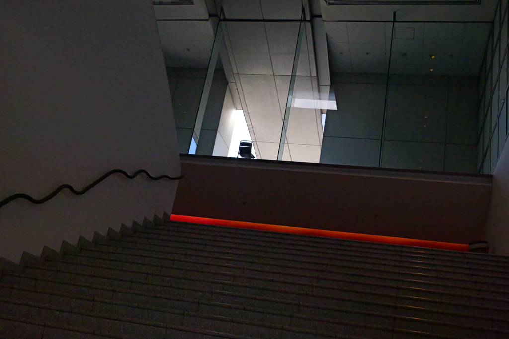 階段と椅子　P1043900zz