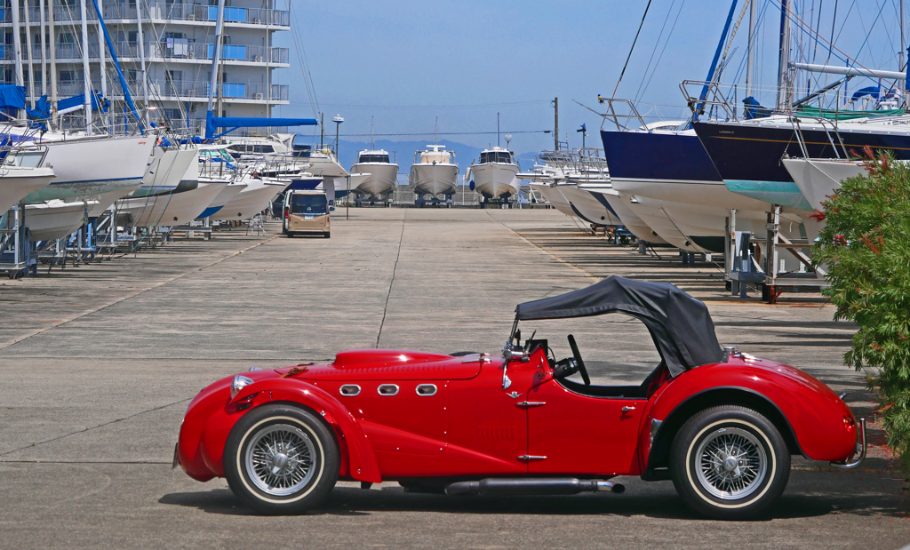 Allard J2Xとヨットハーバー　P1400155zz