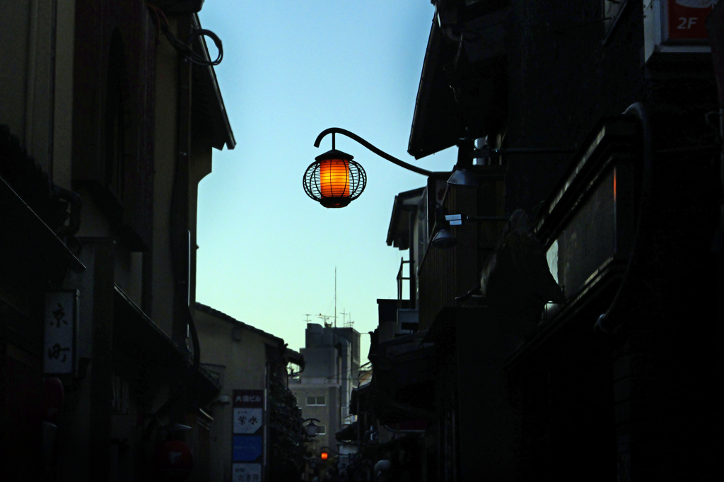 朝の灯(あかし)　P1058715zz