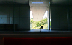 座れない椅子　P1012363zz