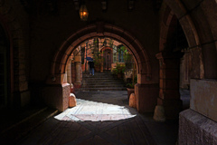 アーチをくぐると‥　P1044208zz