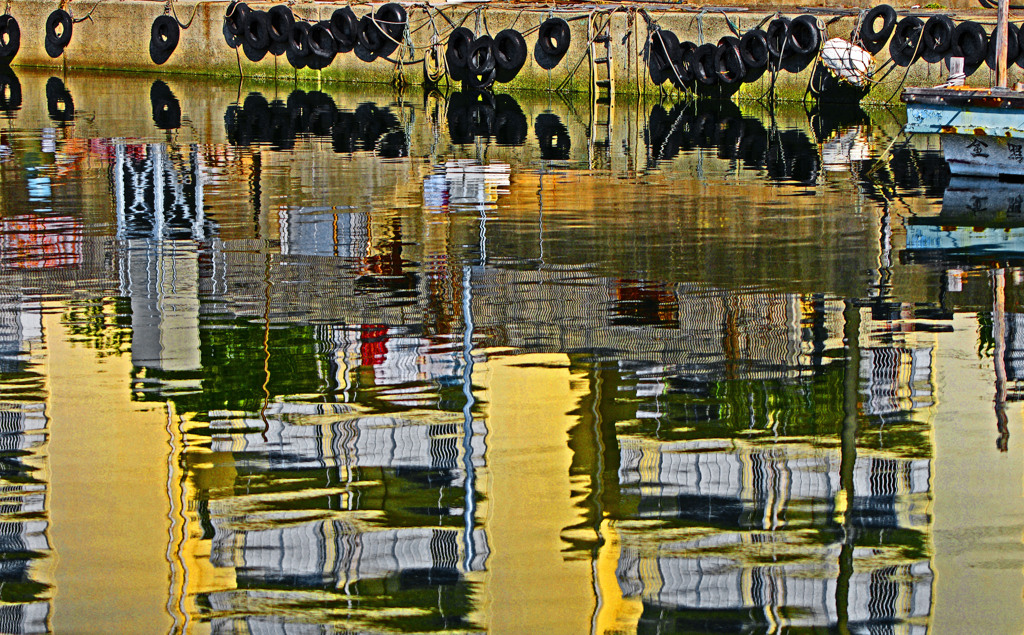 夕陽射す船溜まり　IMG0151zz