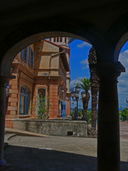 アーチ越しに見る風景　P1600300zz